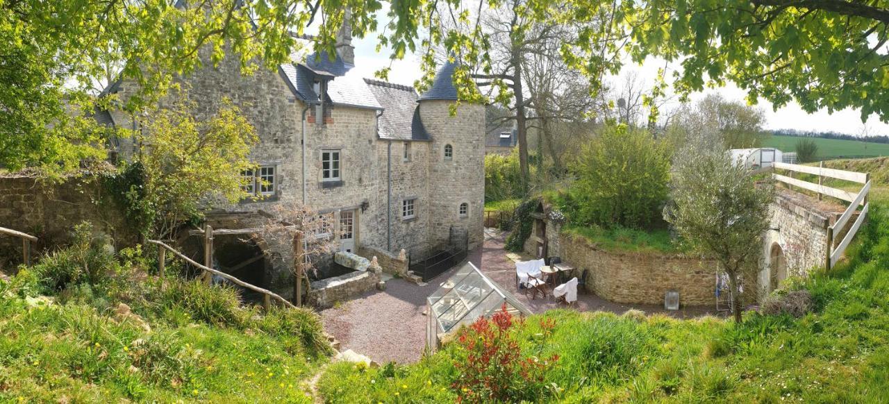 Moulin De La Bretonniere - Omaha Beach Aignerville エクステリア 写真